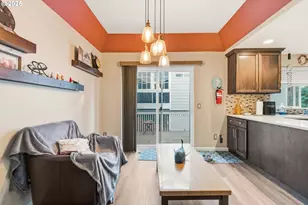 723 N 8th Loop, Coos Bay, OR 97420 - Photo 17