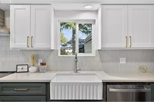 14515 SE Wild Rose Ln, Milwaukie, OR 97267 - Photo 11