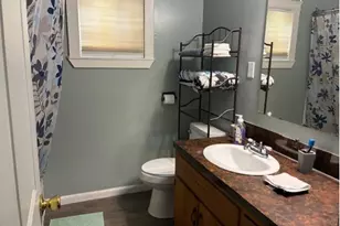 1932 NE Commercial Ave, Roseburg, OR 97470 - Photo 9