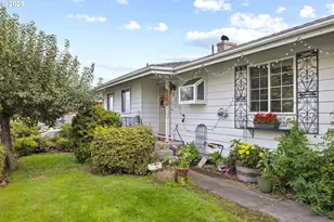 505 SW Tichenor St, Clatskanie, OR 97016 - Photo 3