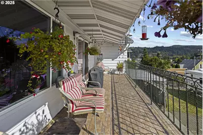 505 SW Tichenor St, Clatskanie, OR 97016 - Photo 3