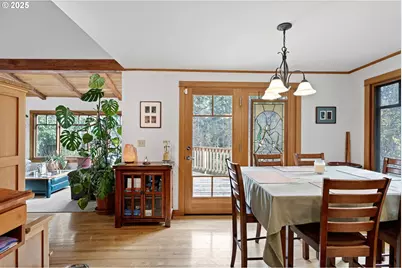 1867 Fircrest Dr, Eugene, OR 97403 - Photo 15