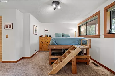 1867 Fircrest Dr, Eugene, OR 97403 - Photo 27