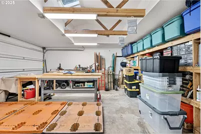 1867 Fircrest Dr, Eugene, OR 97403 - Photo 45