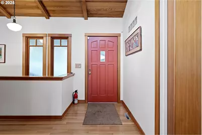 1867 Fircrest Dr, Eugene, OR 97403 - Photo 5