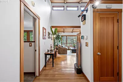 1867 Fircrest Dr, Eugene, OR 97403 - Photo 7