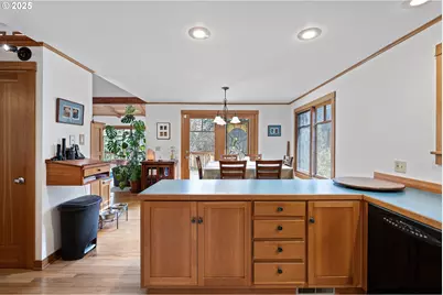 1867 Fircrest Dr, Eugene, OR 97403 - Photo 17