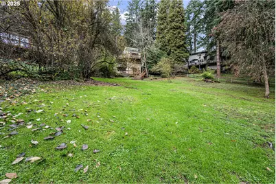 1867 Fircrest Dr, Eugene, OR 97403 - Photo 41