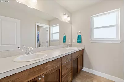 280 NW Double Eagle Ave, Madras, OR 97741 - Photo 17