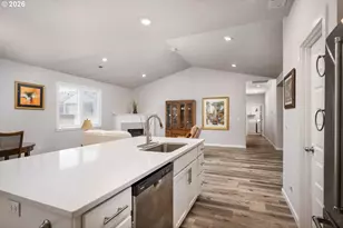 390 S 8th St, Carlton, OR 97111 - Photo 15