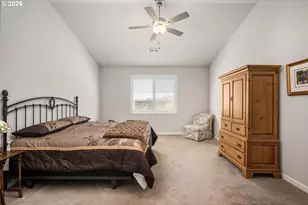 390 S 8th St, Carlton, OR 97111 - Photo 15