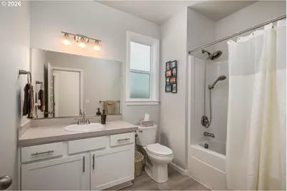 390 S 8th St, Carlton, OR 97111 - Photo 27