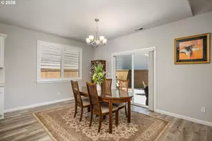 390 S 8th St, Carlton, OR 97111 - Photo 17