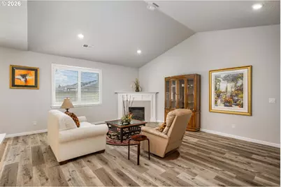390 S 8th St, Carlton, OR 97111 - Photo 11