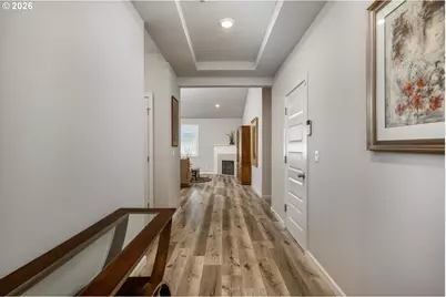 390 S 8th St, Carlton, OR 97111 - Photo 9