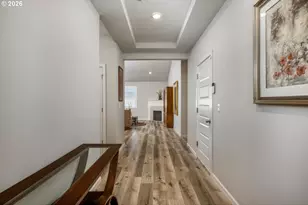 390 S 8th St, Carlton, OR 97111 - Photo 9