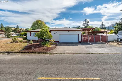 225 SE Stevenson Ave, Myrtle Creek, OR 97457 - Photo 43