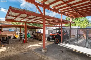 225 SE Stevenson Ave, Myrtle Creek, OR 97457 - Photo 37