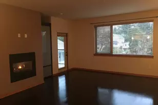 7910 SW 31st Ave, Portland, OR 97219 - Photo 3