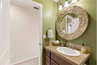 815 NW 1st Ave, Canby, OR 97013 - Photo 25