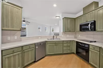 7095 NE Rocky Brook St, Hillsboro, OR 97124 - Photo 11
