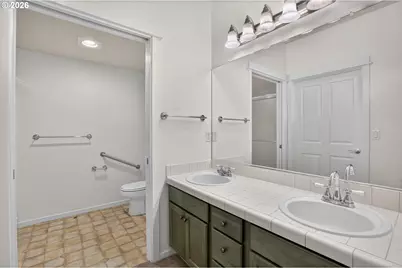 7095 NE Rocky Brook St, Hillsboro, OR 97124 - Photo 17