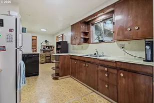 5291 10th St SE, Salem, OR 97306 - Photo 7