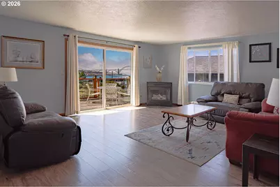 645 SE 4th St, Newport, OR 97365 - Photo 11