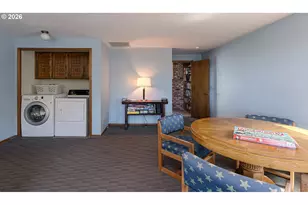645 SE 4th St, Newport, OR 97365 - Photo 15