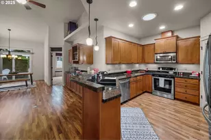 7109 NE 57th St, Vancouver, WA 98661 - Photo 5