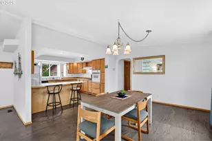 638 NE 55th St, Newport, OR 97365 - Photo 9
