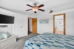 638 NE 55th St, Newport, OR 97365 - Photo 21