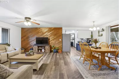 224 6th St, Dayton, OR 97114 - Photo 5