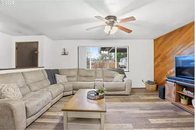 224 6th St, Dayton, OR 97114 - Photo 3