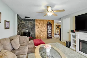 4615 SE Roethe Rd, Milwaukie, OR 97267 - Photo 5