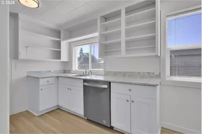 455 S 38th St, Springfield, OR 97478 - Photo 19