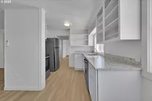 455 S 38th St, Springfield, OR 97478 - Photo 17