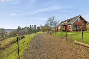 1824 NE Waterfront St, Newberg, OR 97132 - Photo 13