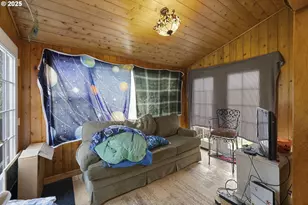 1824 NE Waterfront St, Newberg, OR 97132 - Photo 21