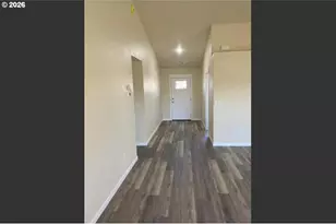 3360 Bryson Way, Medford, OR 97504 - Photo 7