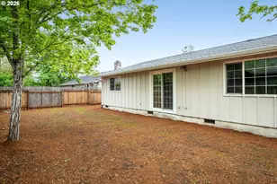 3648 Plumtree Dr, Eugene, OR 97402 - Photo 27
