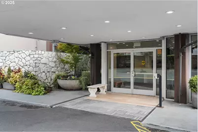 2323 SW Park Pl #1006, Portland, OR 97205 - Photo 1