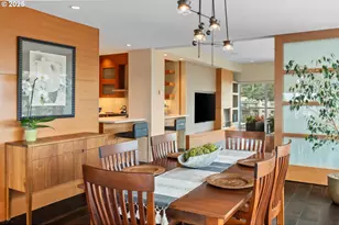 2323 SW Park Pl, Portland, OR 97205 - Photo 17