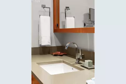 2323 SW Park Pl #1006, Portland, OR 97205 - Photo 29