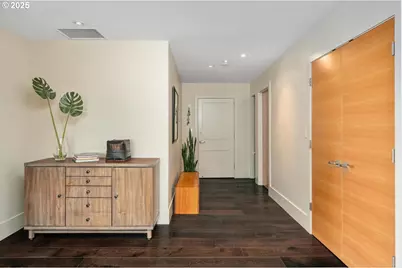 2323 SW Park Pl #1006, Portland, OR 97205 - Photo 23