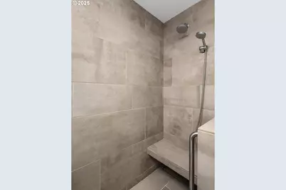 2323 SW Park Pl #1006, Portland, OR 97205 - Photo 31