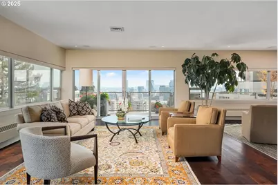 2323 SW Park Pl #1006, Portland, OR 97205 - Photo 5