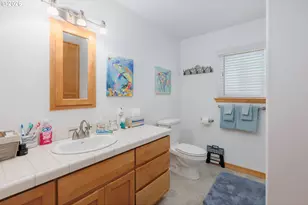 910 NW Oceania Dr, Waldport, OR 97394 - Photo 21
