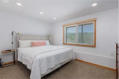 910 NW Oceania Dr, Waldport, OR 97394 - Photo 25
