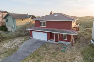 910 NW Oceania Dr, Waldport, OR 97394 - Photo 39